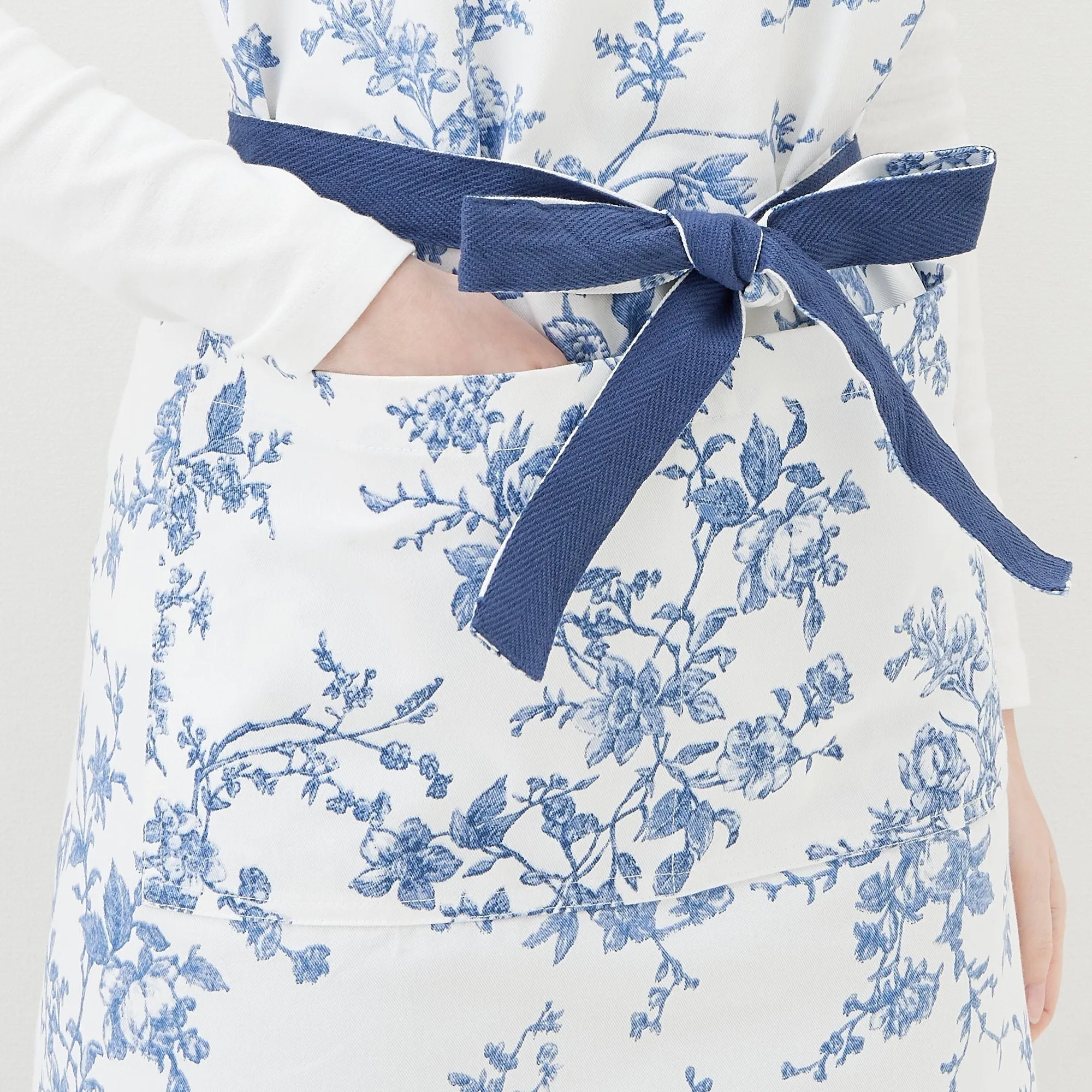 Botanical Cotton Full Apron Blue