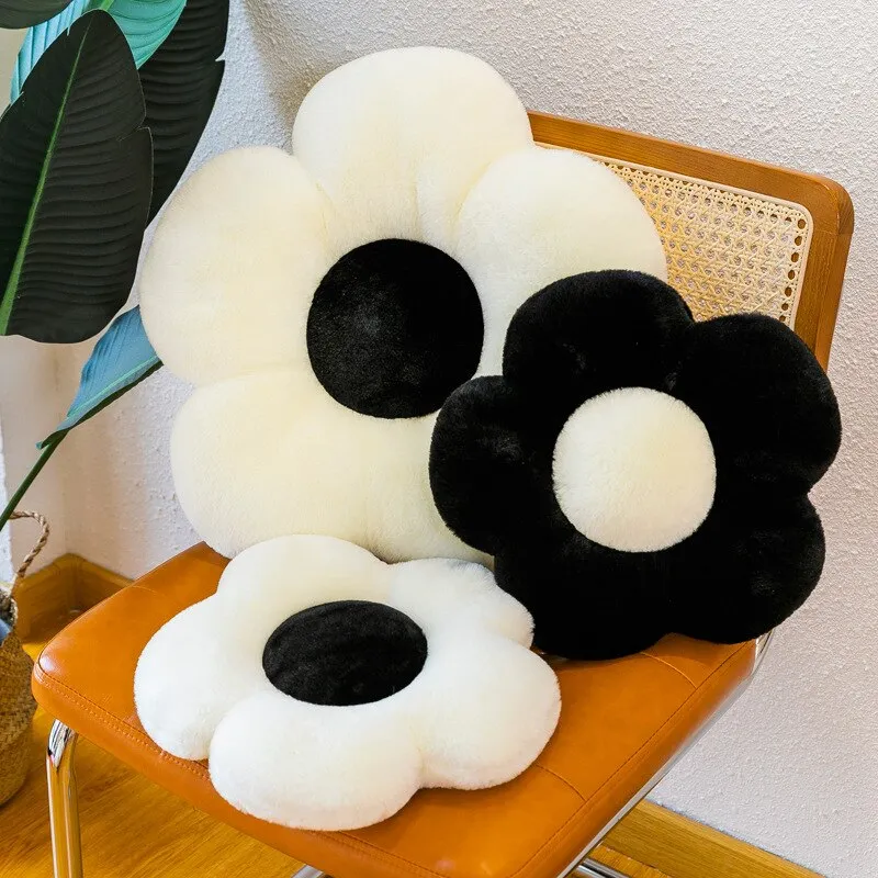 Kawaii Cute Flower-shaped Seat Cushion