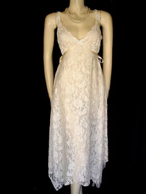 *NEW WITH TAG FROM NEIMAN MARCUS - EXQUISITE & RARE CLAIRE PETTIBONE BRIDAL TROUSSSEAU LACE NIGHTGOWN