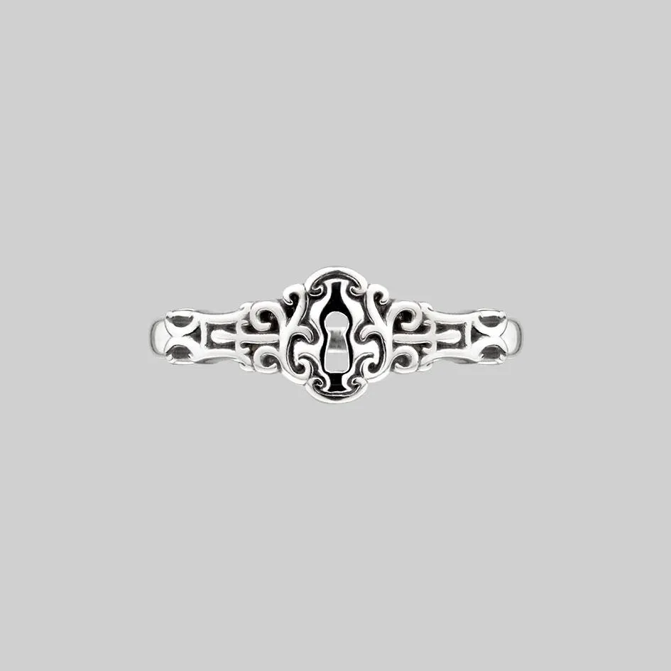 NO KEY. Door Lock Ring - Silver